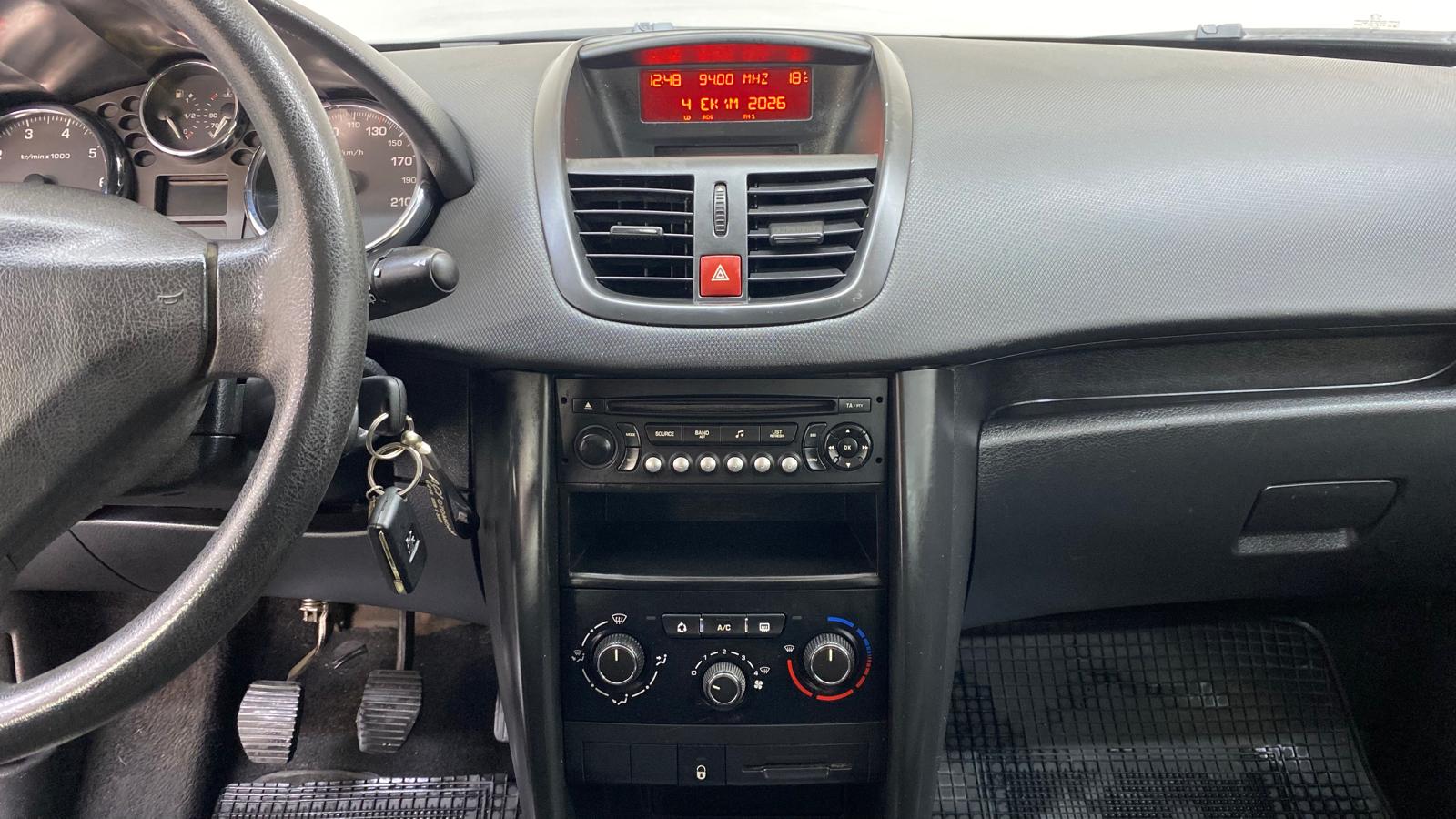 PEUGEOT 207 19